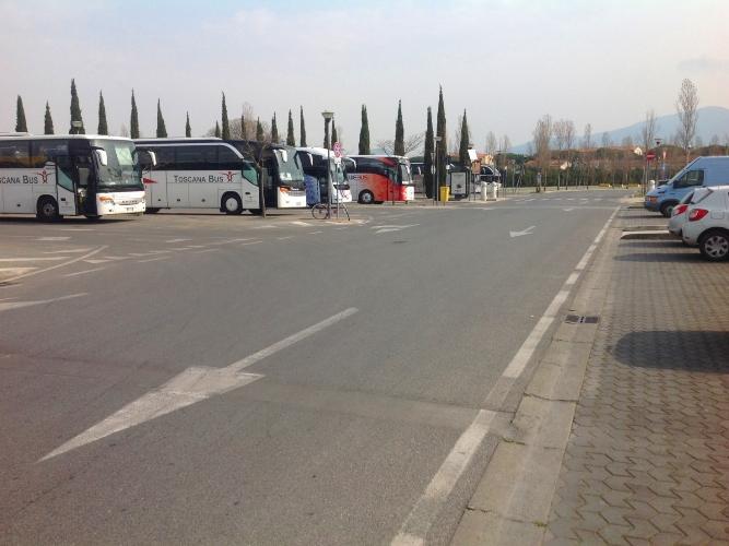 Il parcheggio di via Pietrasantina