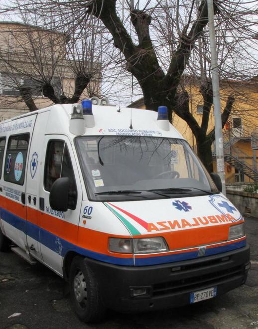Infortunio in una falegnameria Profondo taglio con una fresa