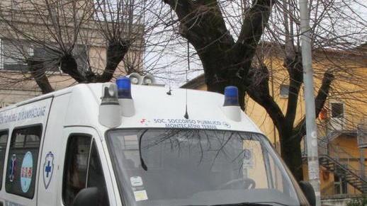 Infortunio in una falegnameria Profondo taglio con una fresa