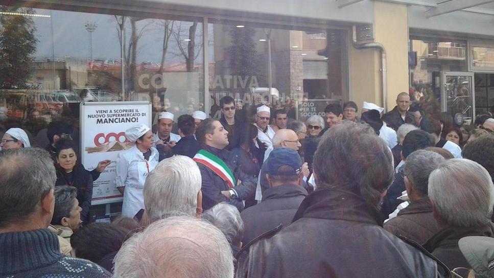 Taglio del nastro a Manciano per la nuova Coop