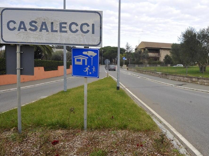 A 88 anni insegue il ladro con l’accetta 