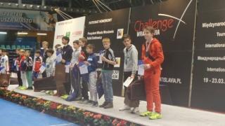 La premiazione dei giovani atleti di scherma a Wroclaw in Polonia