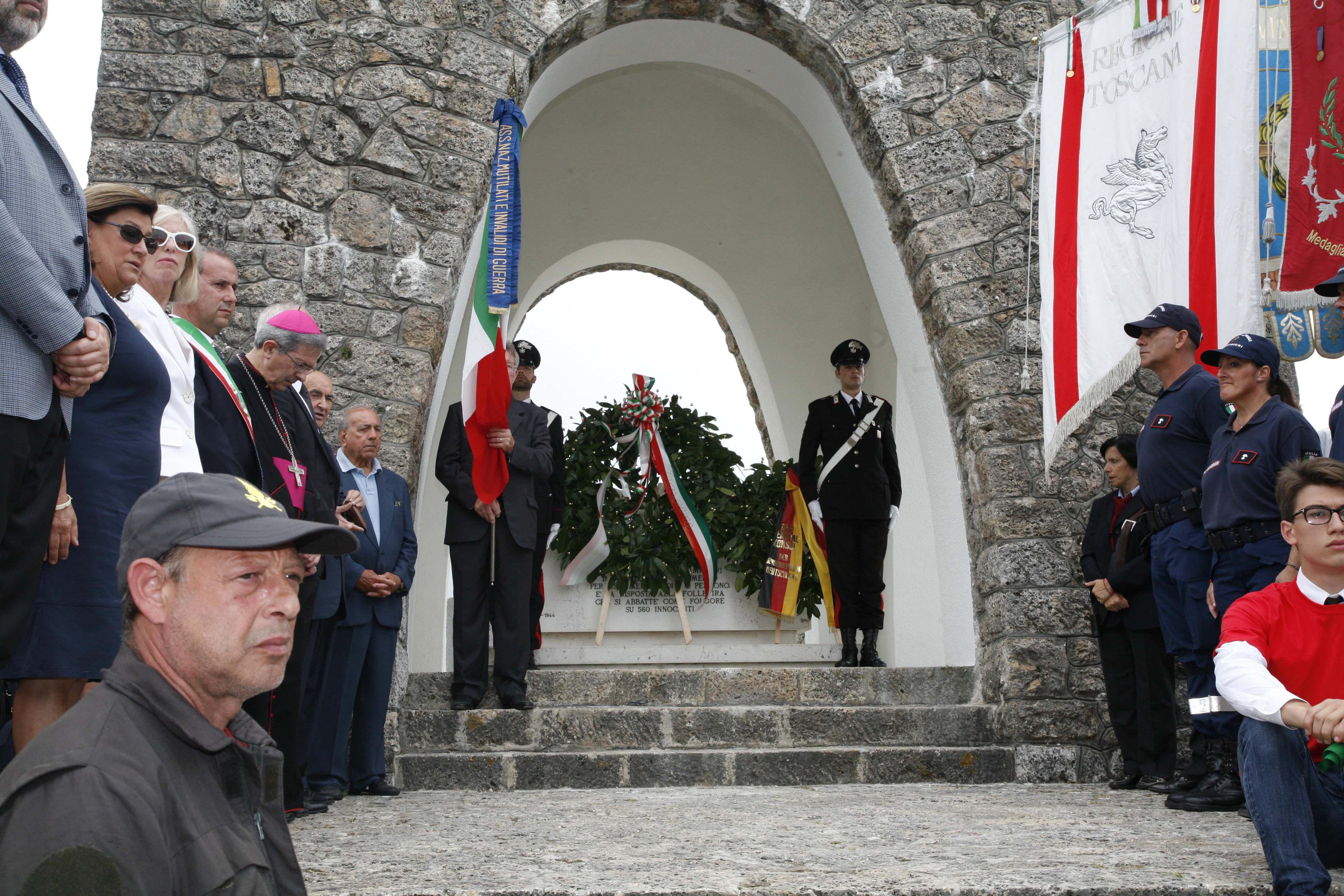 La cerimonia di commemorazione a Sant'Anna di Stazzema