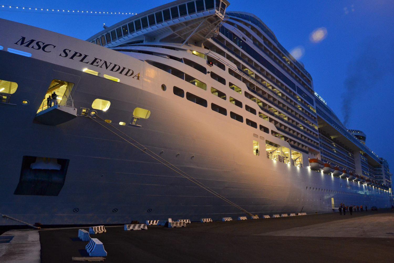La Msc Splendida nel porto di Livorno (Silvestri Pentafoto)