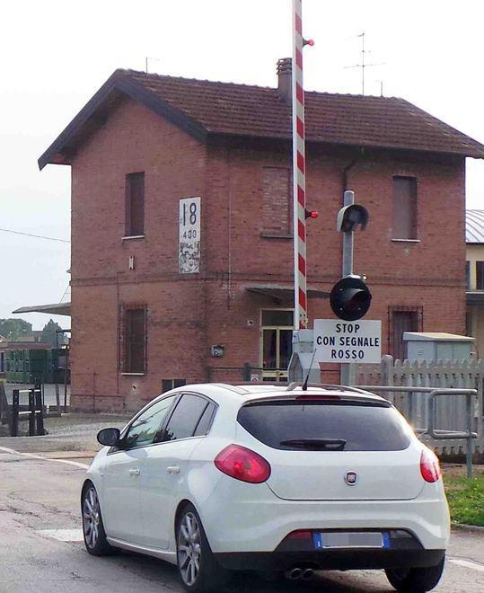 «Guasto al passaggio a livello, niente pericoli» 