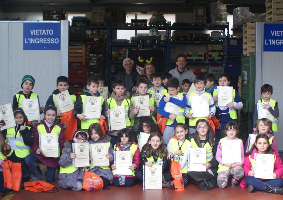 I bambini a lezione di sicurezza da Bombardi Rettifiche