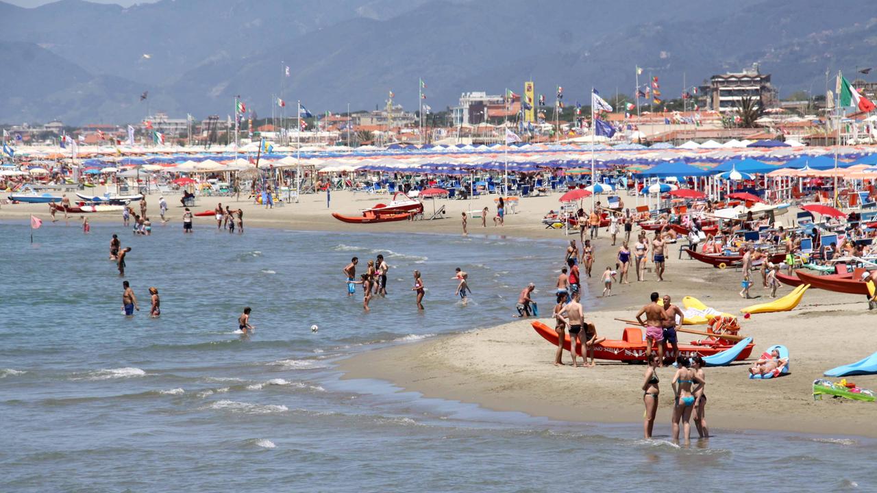 Il lungomare di Marina di Pietrasanta
