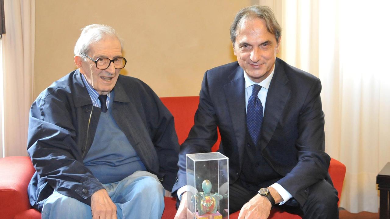 Piero Caverni (a sinistra) insieme all'ex sindaco Cenni