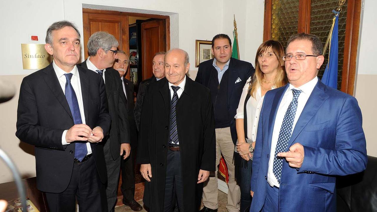 L'incontro con il governatore Rossi, Rebrab e il sindaco Giuliani in comune a Piombino