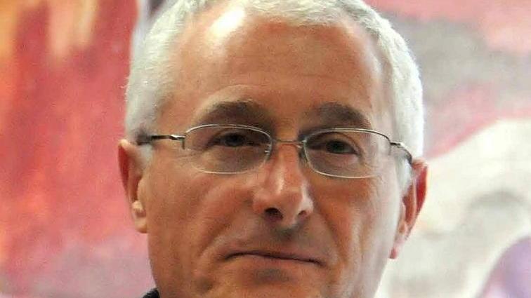 Il cumulo delle cariche è anti democratico