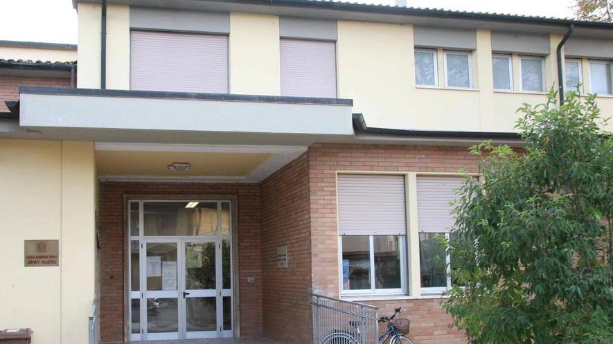 Rubano a scuola e i genitori fanno una pesca di beneficenza