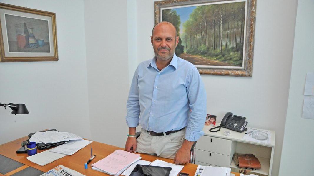 Il sindaco di Cecina Samuele Lippi