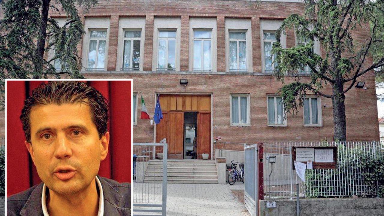 A sinistra il preside Marini e una scuola di Castelfiorentino