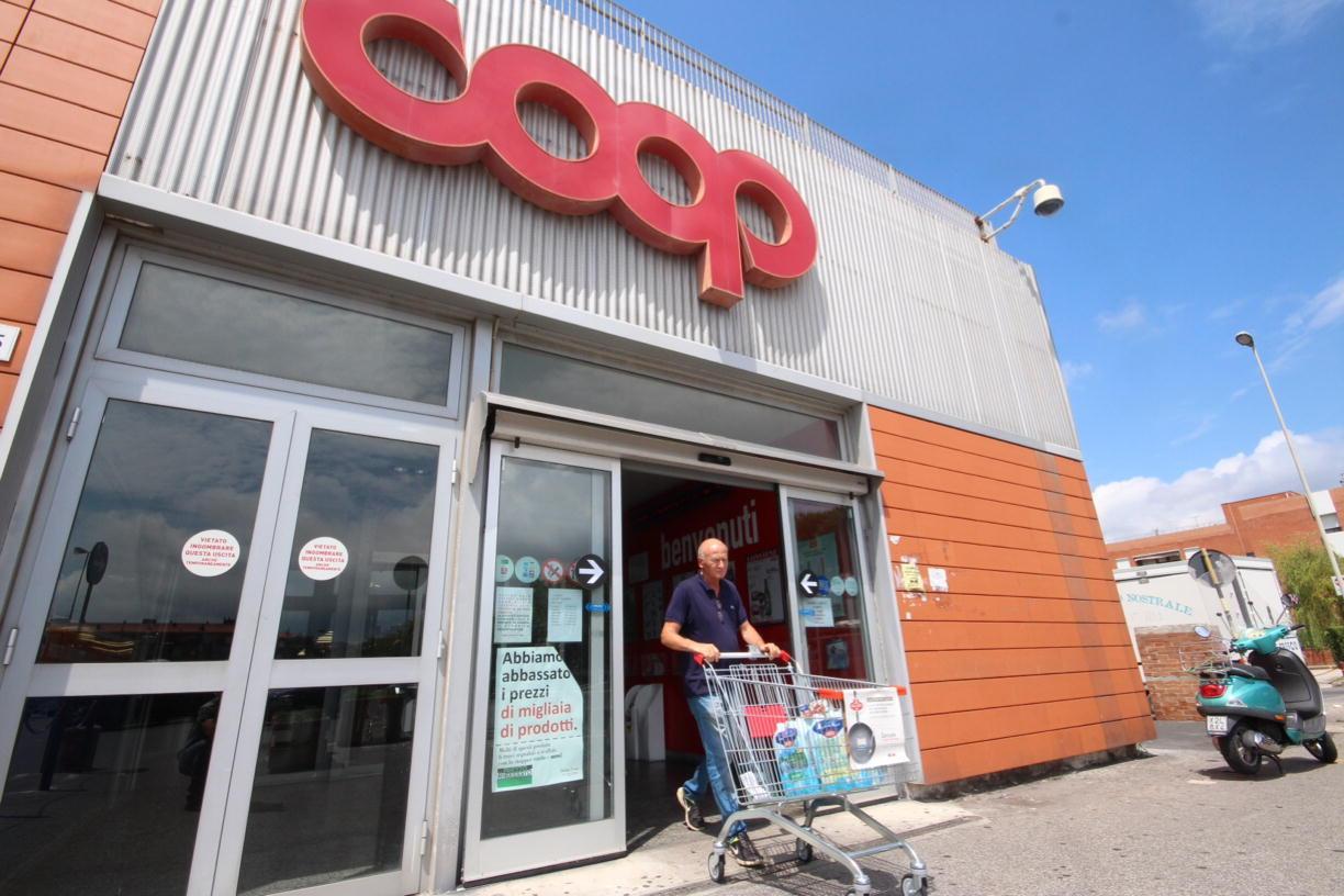 La Coop: "Ecco perché apriamo il 25 aprile"