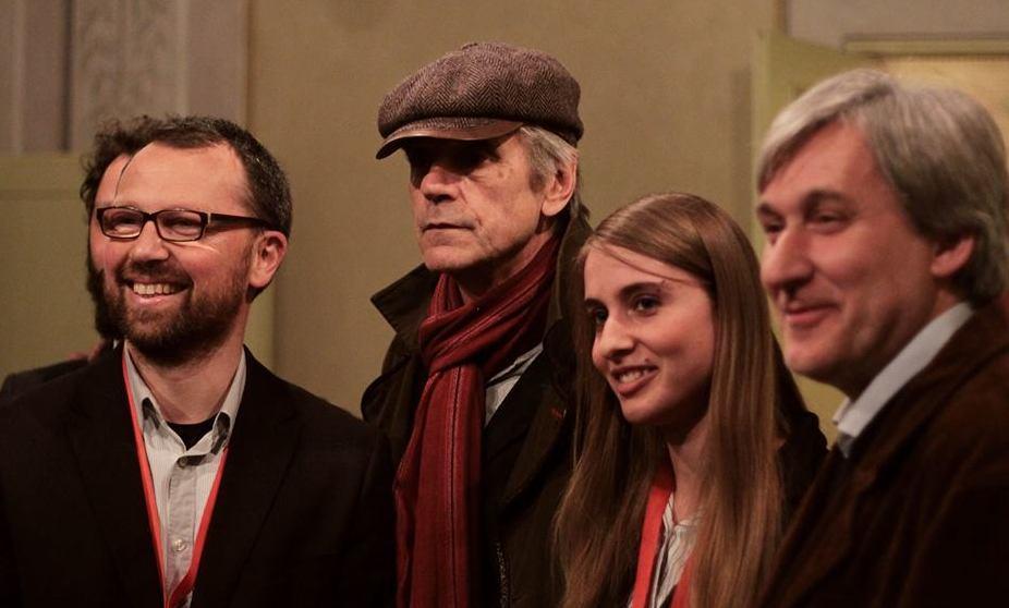 Jeremy Irons visita Casa Puccini