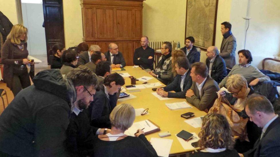 Sì allo Statuto della Provincia Consiglio in carica anche a 11