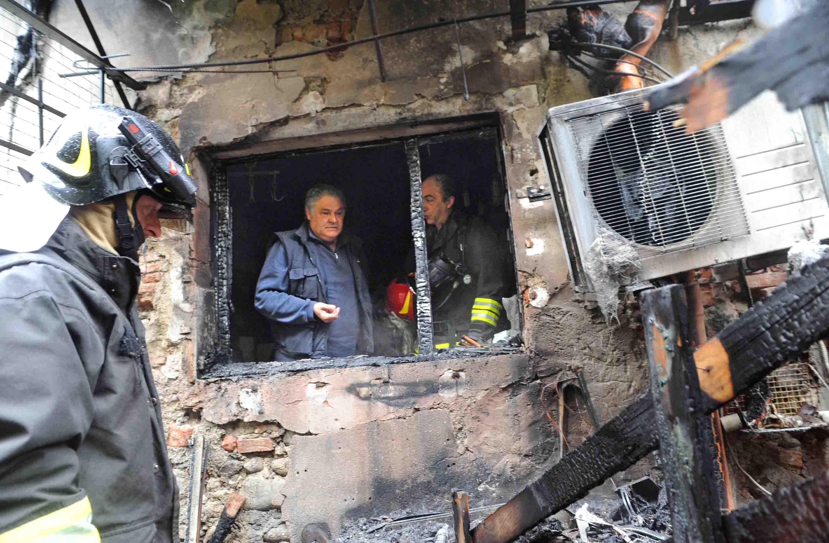 Il condominio interessato dall'incendio