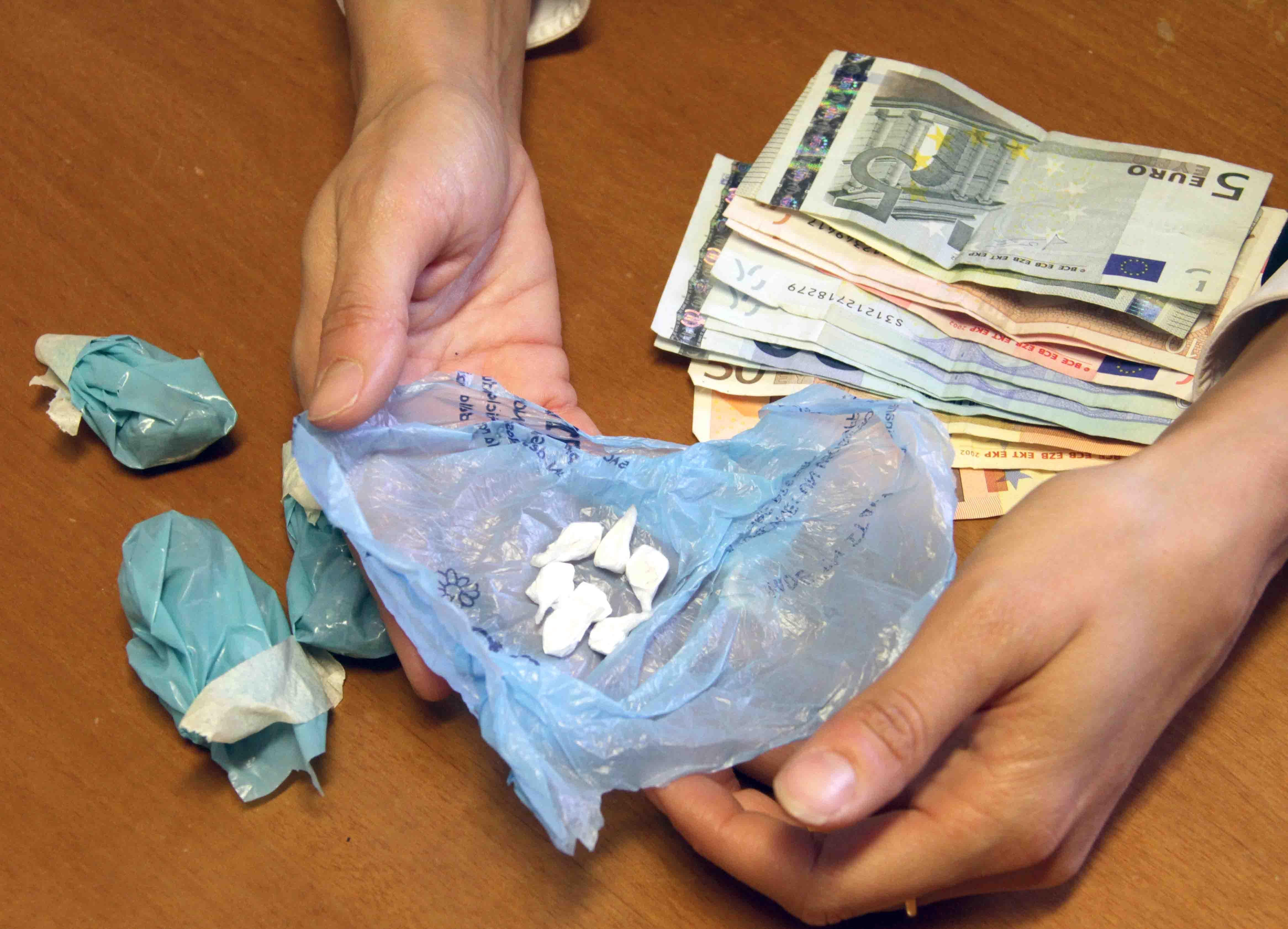 Spacciatori con campo-base in un camper
