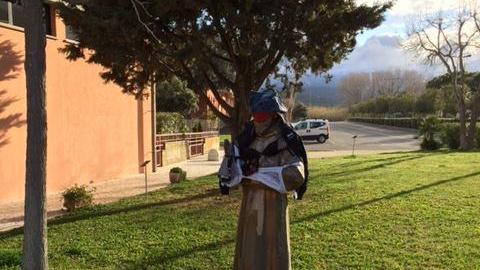La statua di Padre Pio com'è stata trovata dal parroco