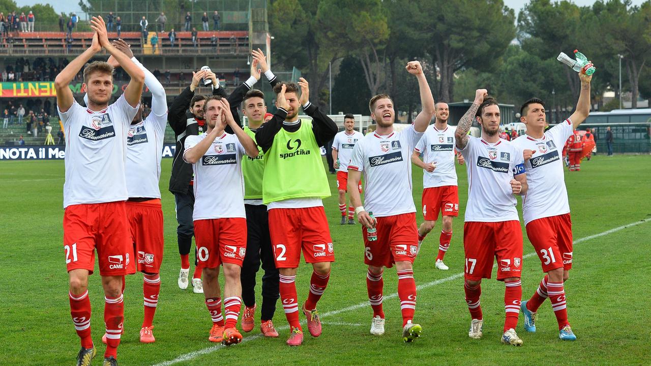 La gioia del Carpi a Terni