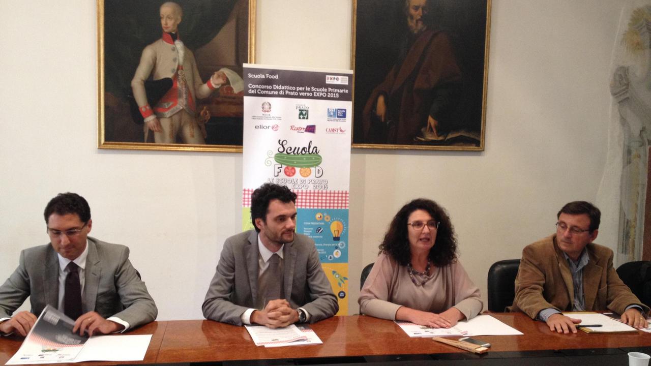 Il sindaco di Prato Matteo Biffoni e l'assessore Maria Grazia Ciambellotti