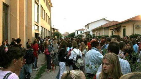 Medie Fattori, la preside c’è ma verrà rimossa in estate