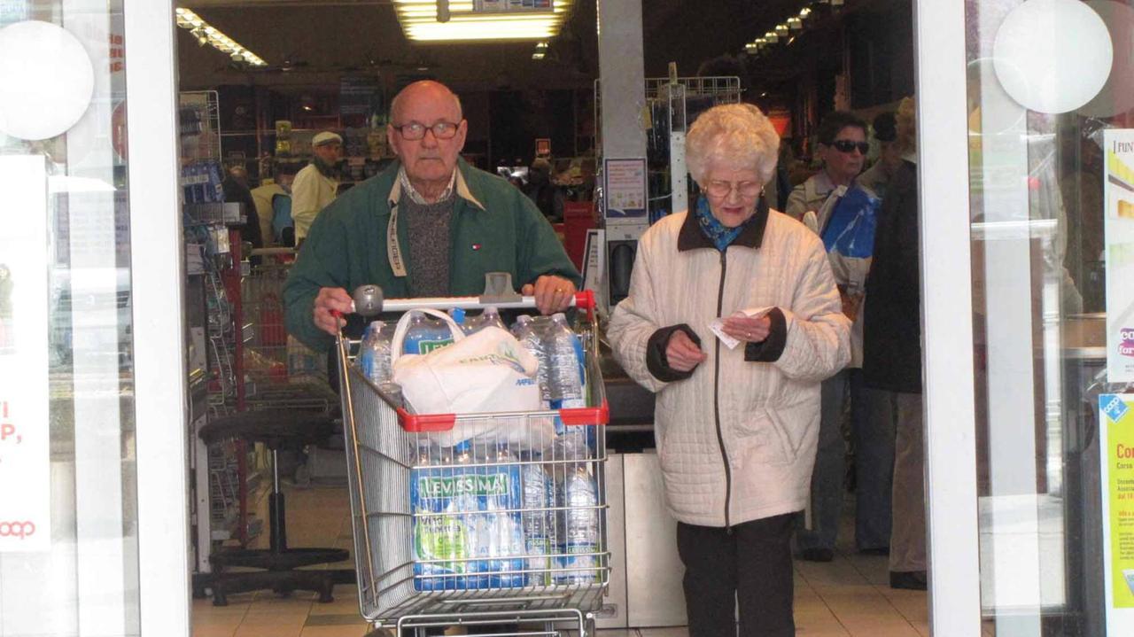 "Coop aperta il 25 Aprile? Noi diciamo stop"