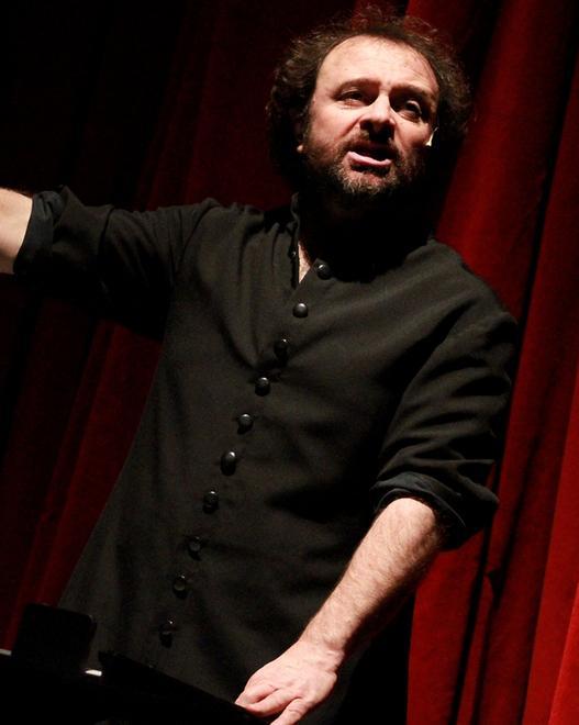 “Velodimaya”, l’arte della risata secondo Natalino Balasso
