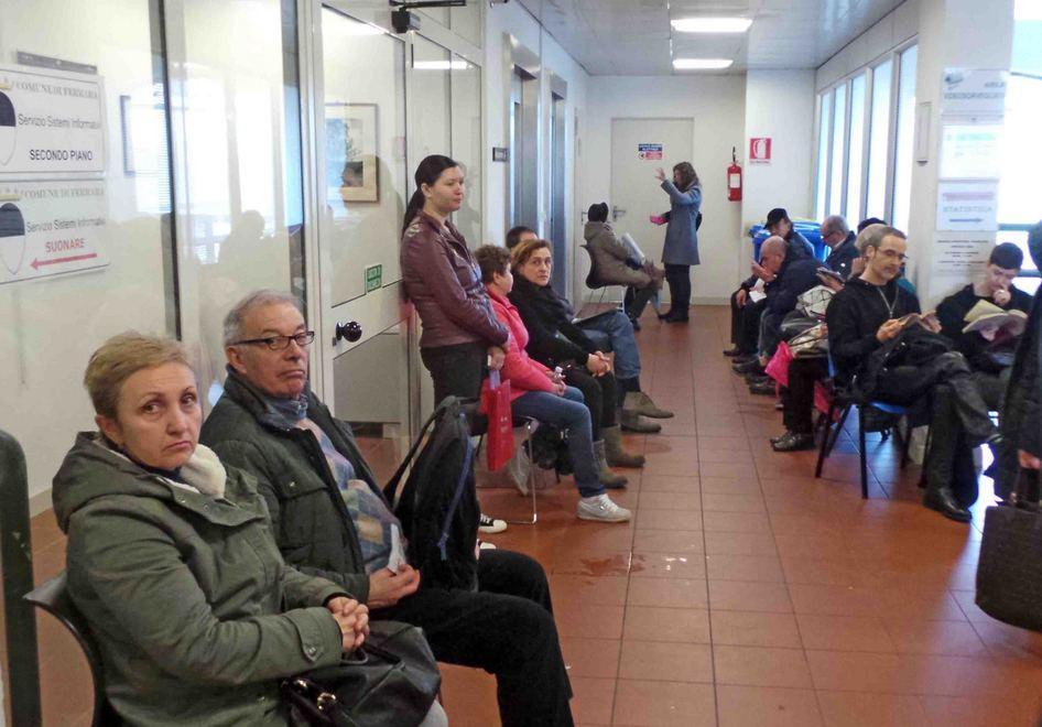 «Ore in fila per i controlli sulla Tari» 