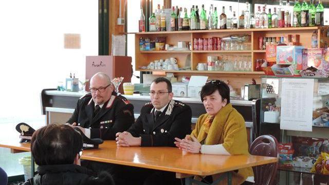 Loprencipe, Sannino e Fedeli durante l'incontro con i cittadini al Fiorno