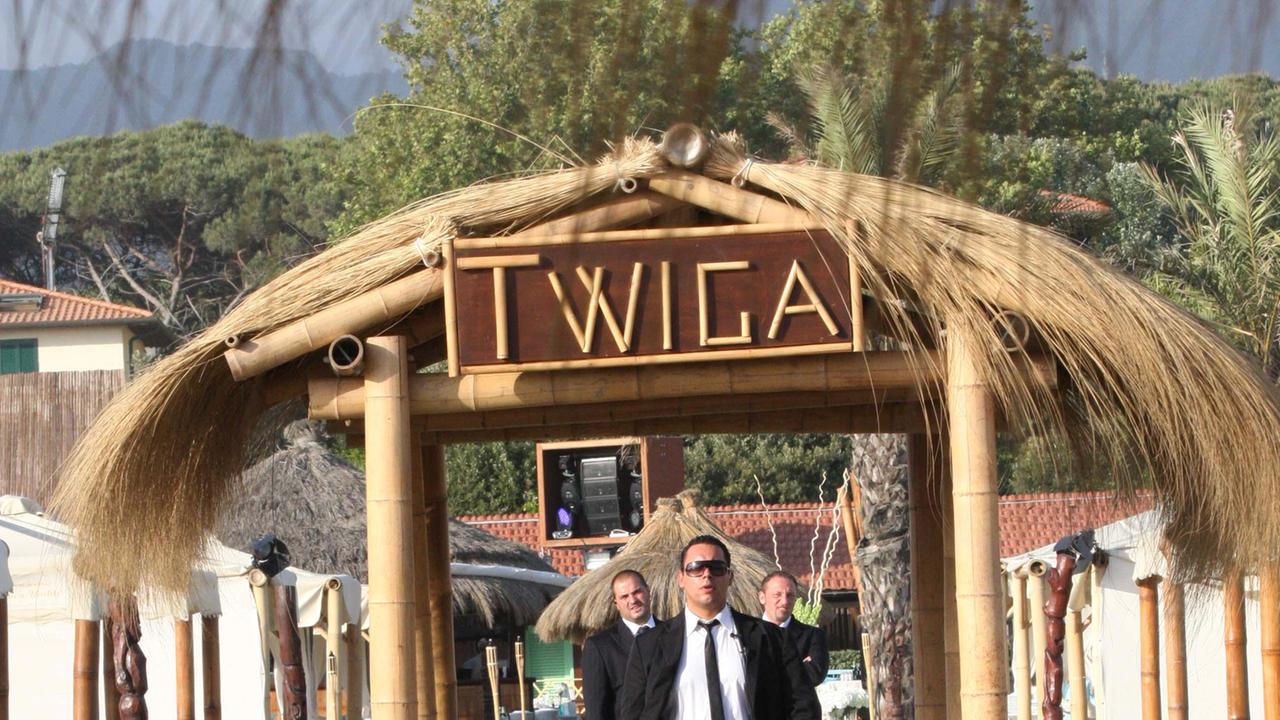 Lavoro, il Twiga a caccia di personale: come candidarsi