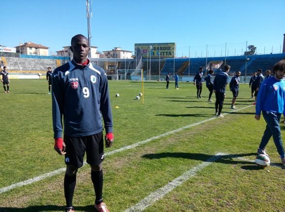 Il difensore nerazzurro Samba Benga