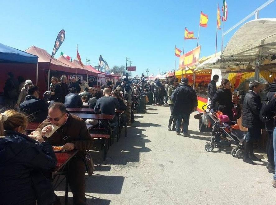 Assalto agli stand di Piazze d’Europa 
