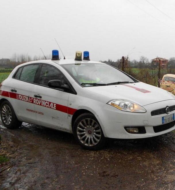 Rifiuti, cava sequestrata e 5 indagati 