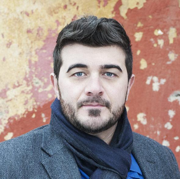 Dalla pubblicità al giallo Manelli presenta “L’odore del sangue” 