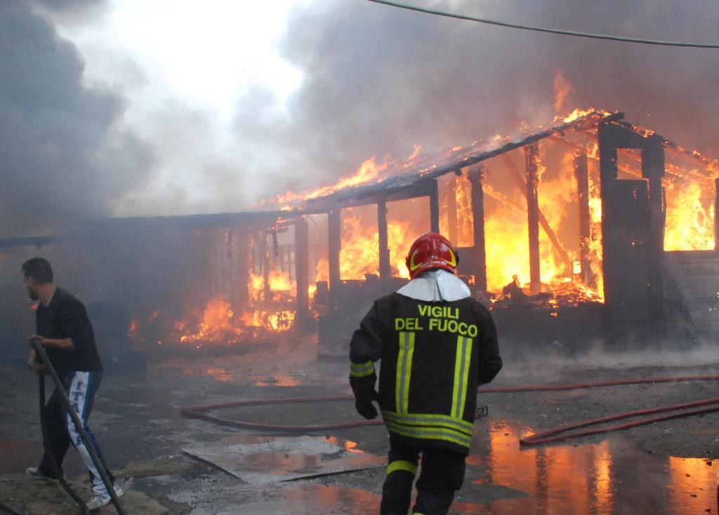 Un intervento dei vigili del fuoco