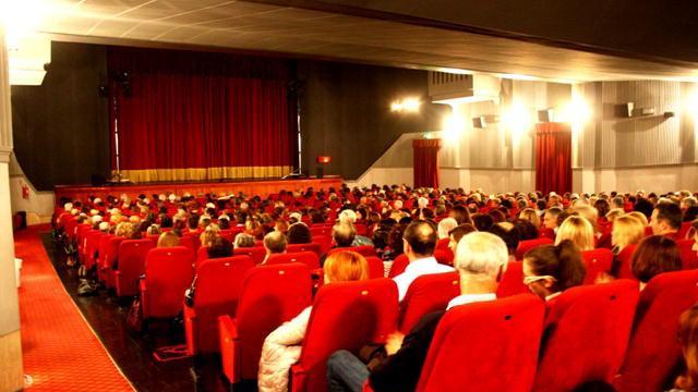 Il cinema teatro Excelsior (foto d'archivio)
