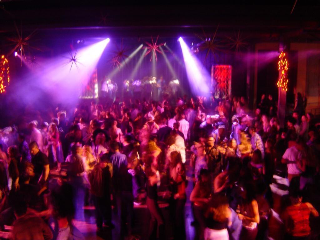 Malore dopo la discoteca, 23enne in rianimazione