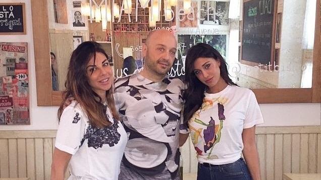 Belen indossa le magliette di una stilista calcinaiola