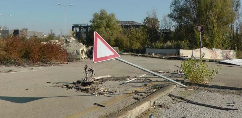 Via Emilia Est: «Quell’amianto sotto terra è fuorilegge» 