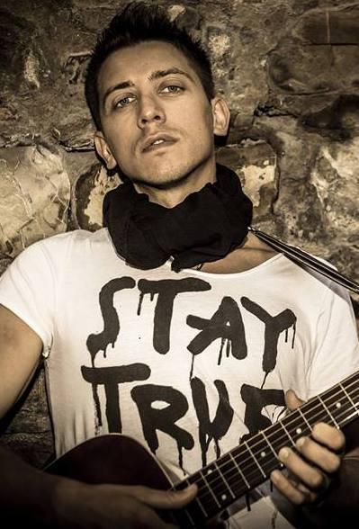 Da “egoismo” a “censura” per il rocker Alfonso Oliver