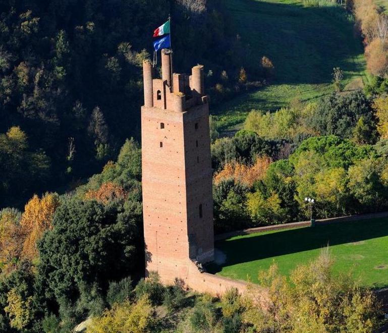 La rocca si tinge di blu per la giornata dell’autismo