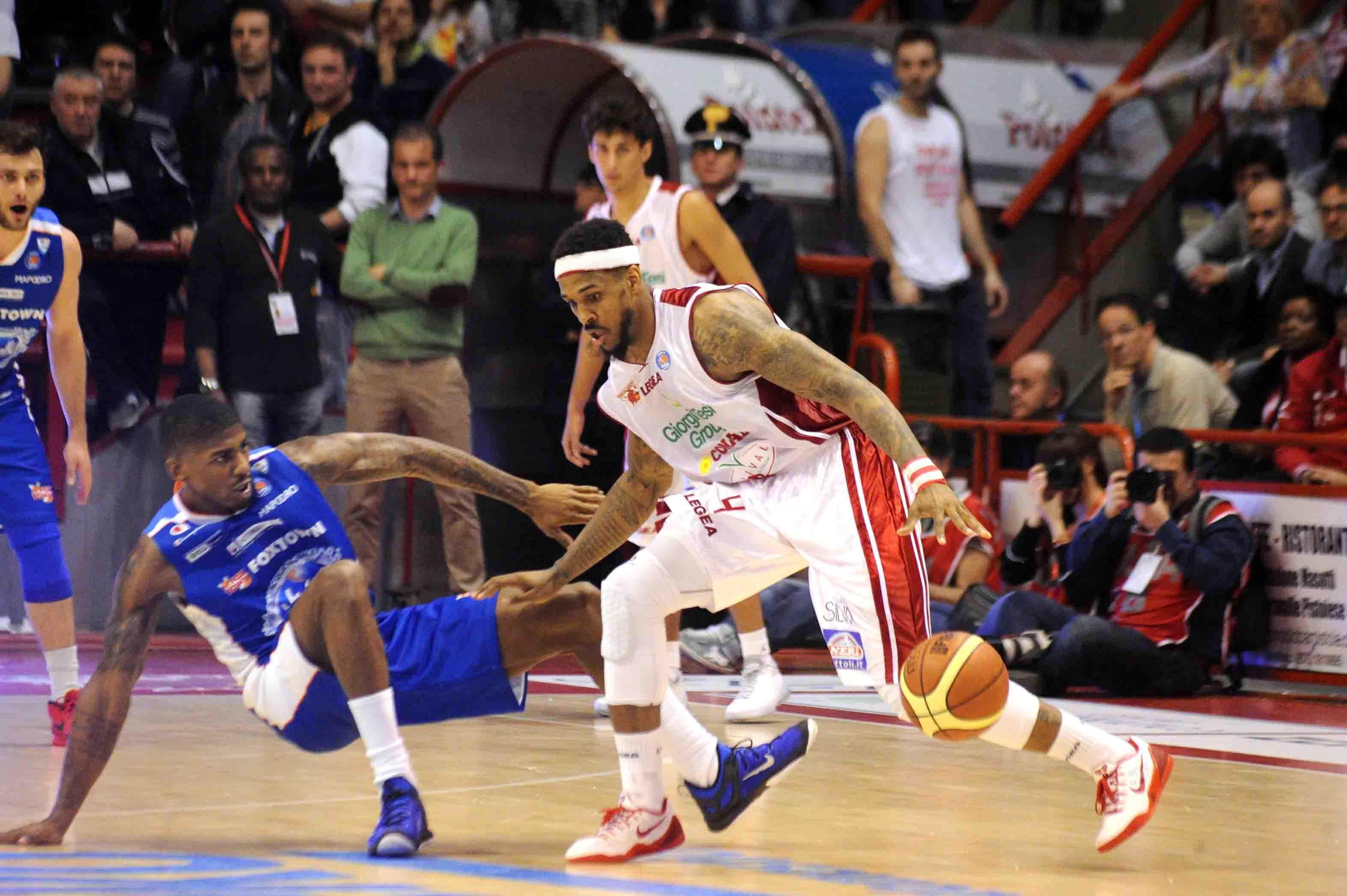 E' Pistoia che si regala una notte da Nba - Le foto del trionfo