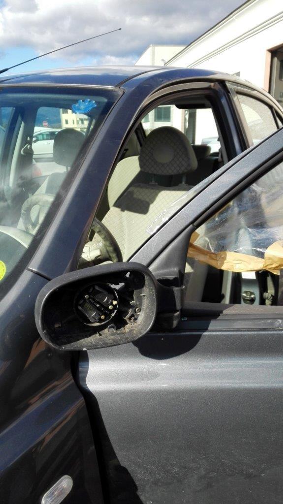 L'auto danneggiata nell'incidente sulla Montalese