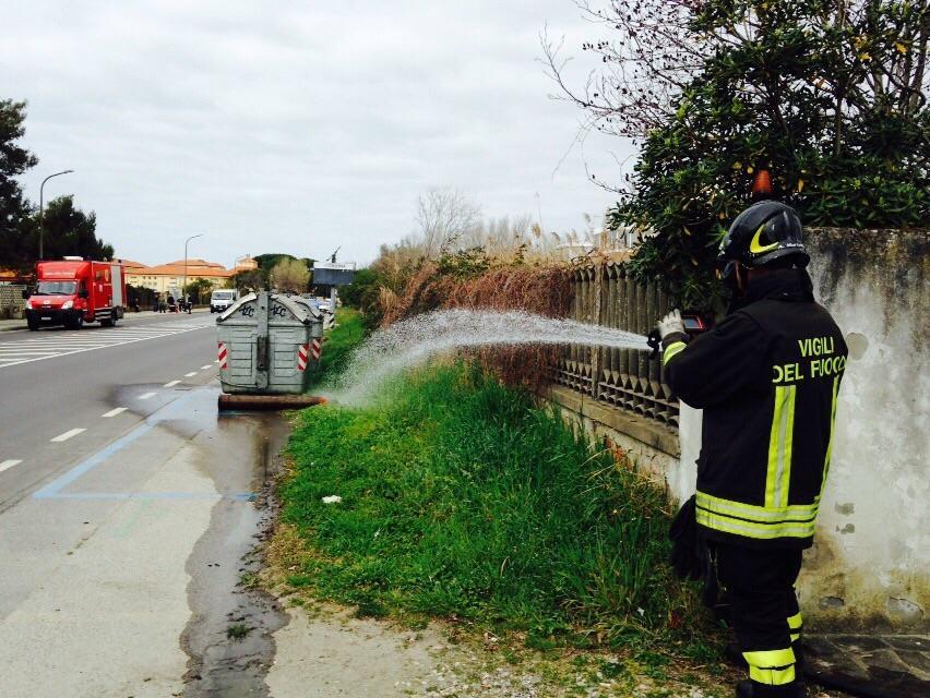 Vigile del fuoco all'opera