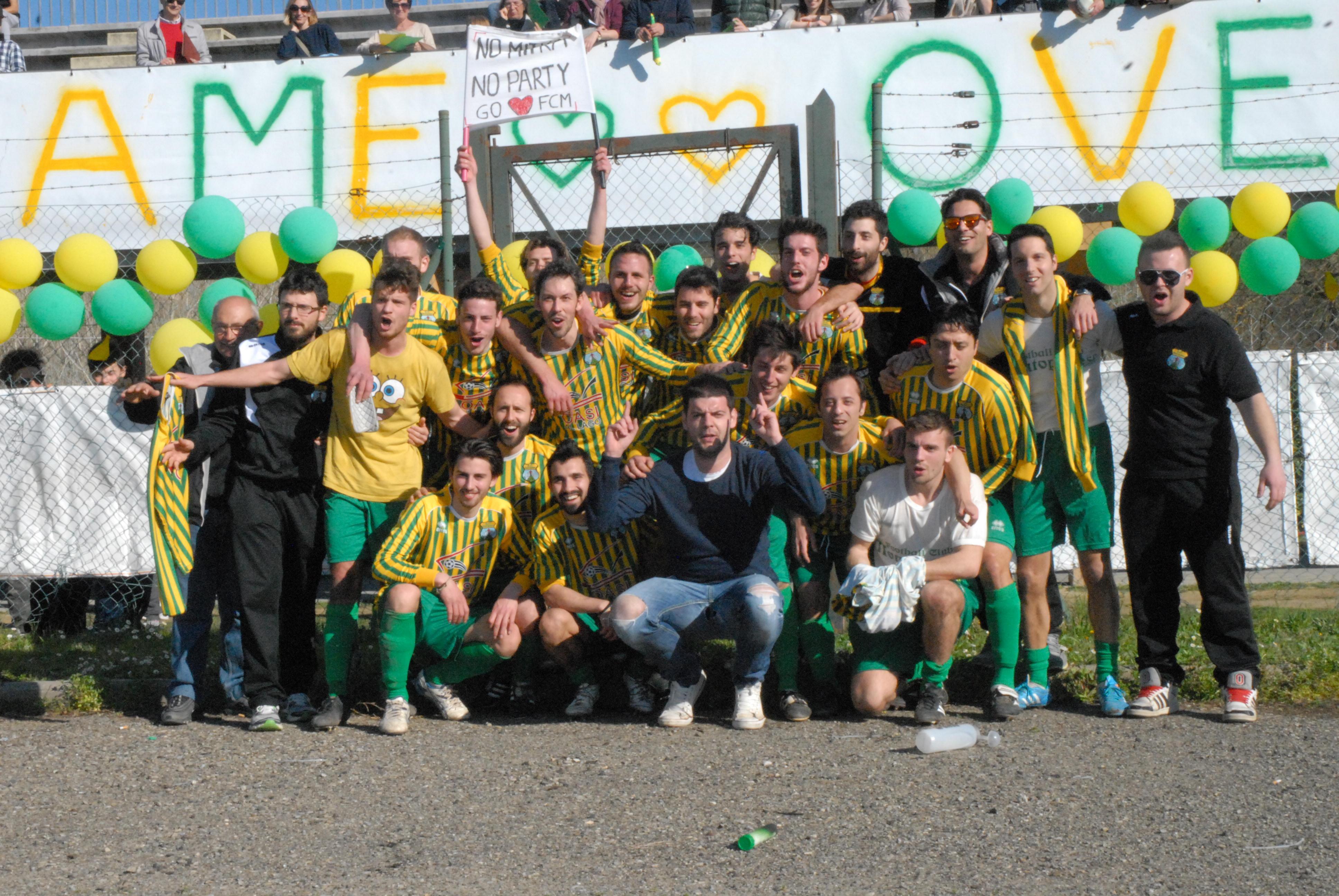 La squadra Amatori della Montopolese che ha vinto il campionato di Promozione