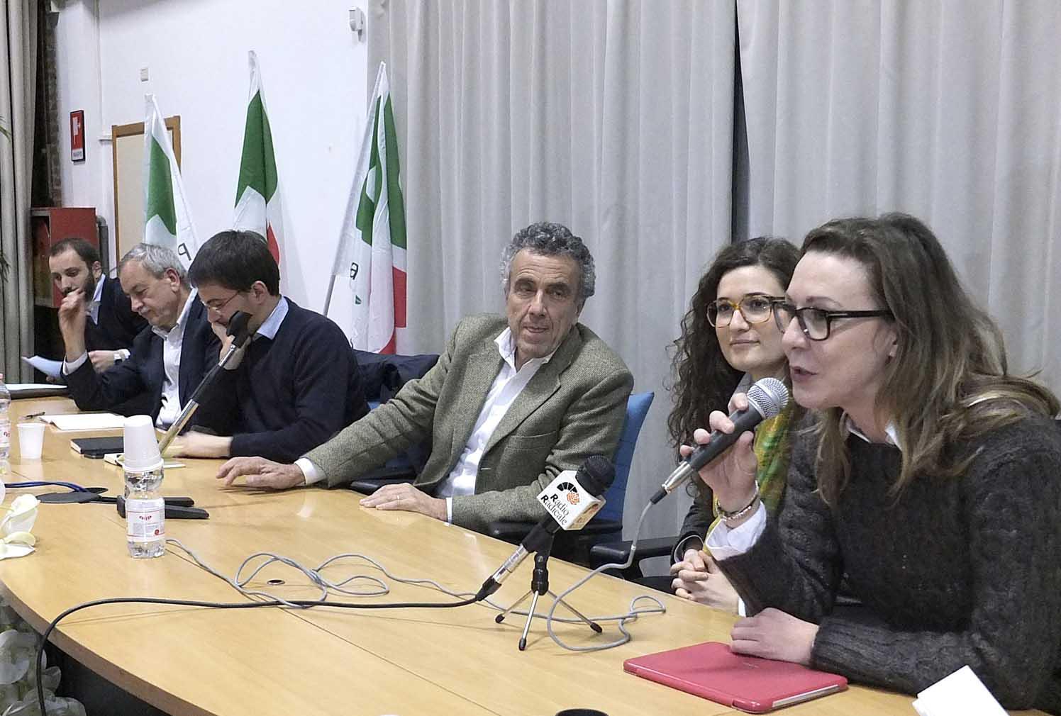 Un momento dell'incontro con Fabrizio Barca