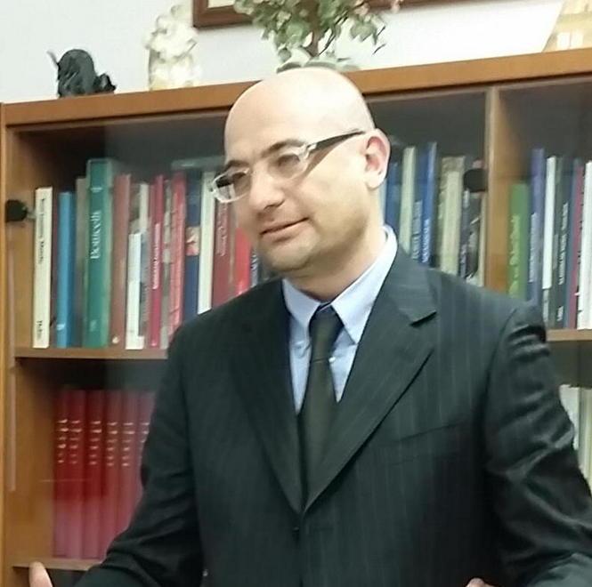 Per entrare nel Cda ci si può autocandidare, poi sceglie in sindaco