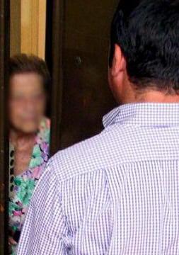 Finti tecnici del gas truffano un’anziana Via con 10mila euro 