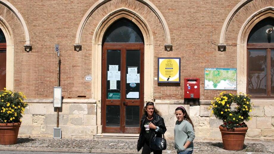 Uffici turistici chiusi per le feste di Pasqua